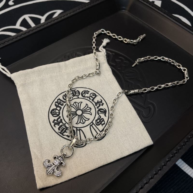 Ch*0me He**ts necklaces